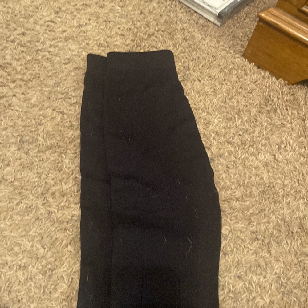 Black patterned leggings